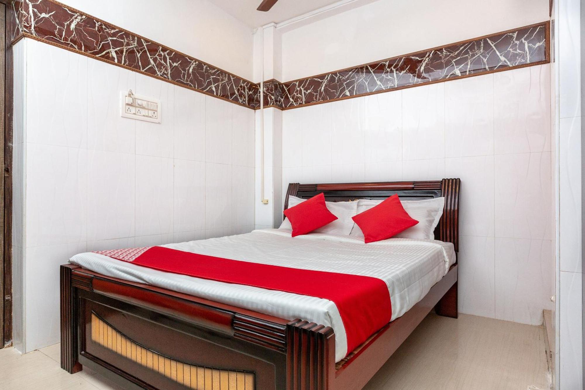 Oyo 19396 Cristal Residency Otel Chennai Dış mekan fotoğraf